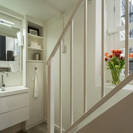 Luxury Flower Market