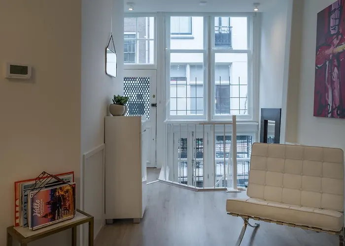 Luxury Flower Market *